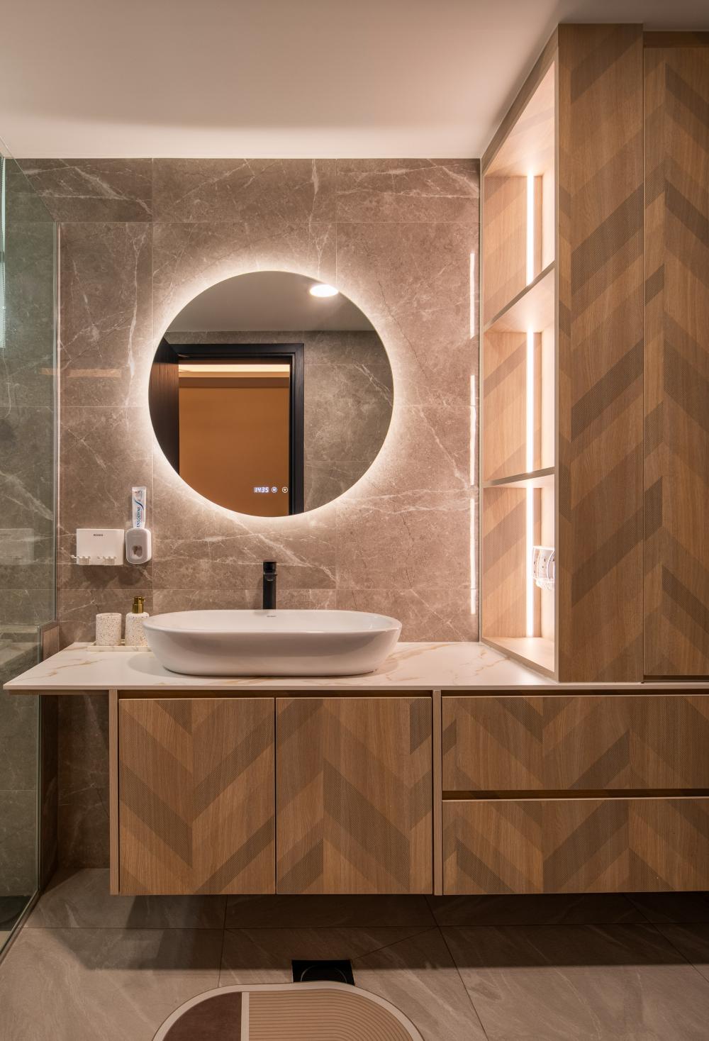 Eclectic Bathroom with Homogeneous Tiles and Bathroom Sinks