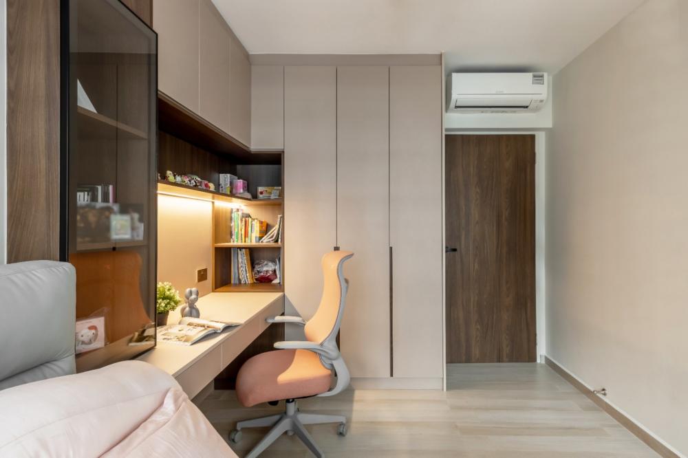 Contemporary Home Office with Wardrobe and Small Storage