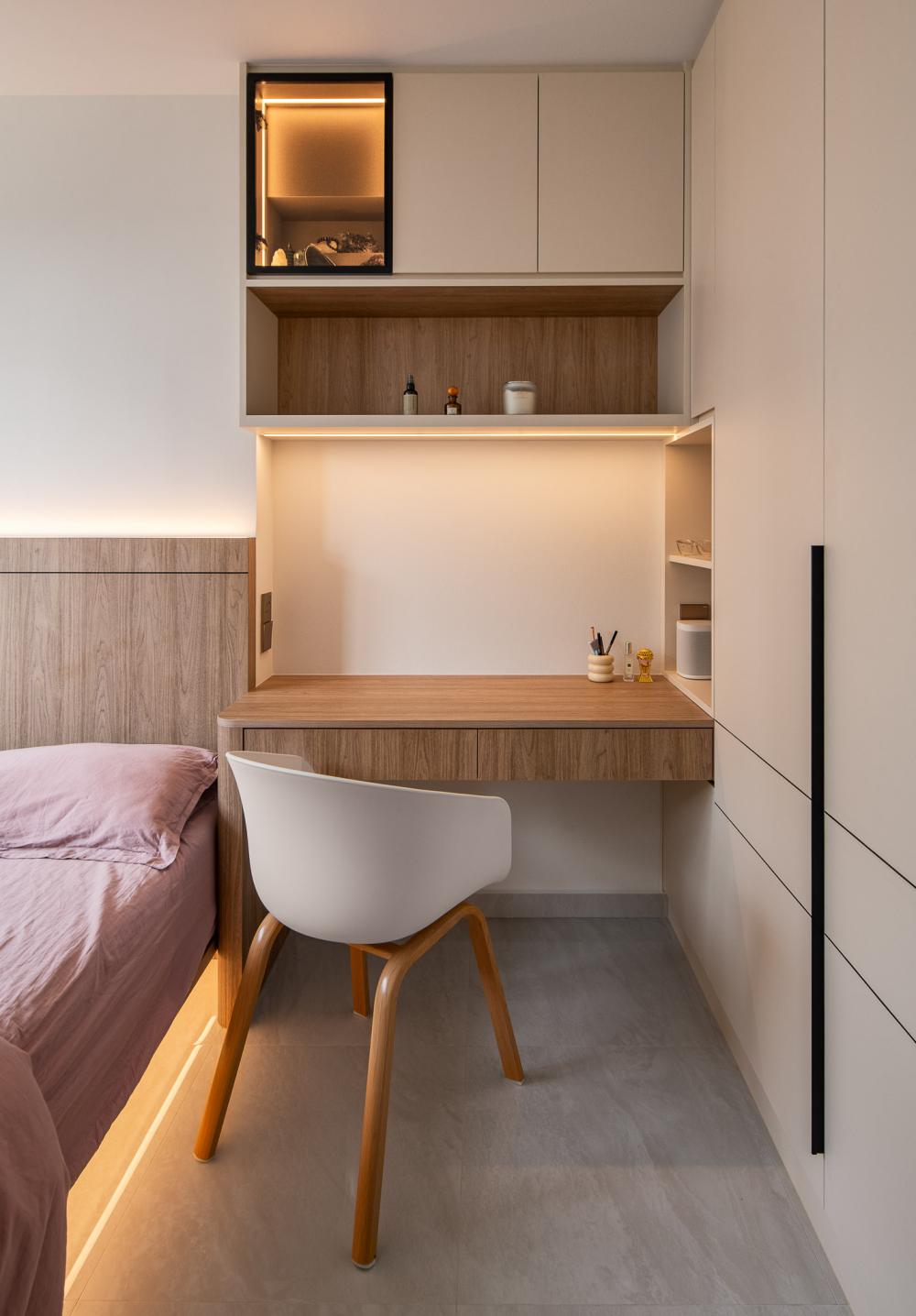 Contemporary Bedroom with Bookshelf and Homogeneous Tiles