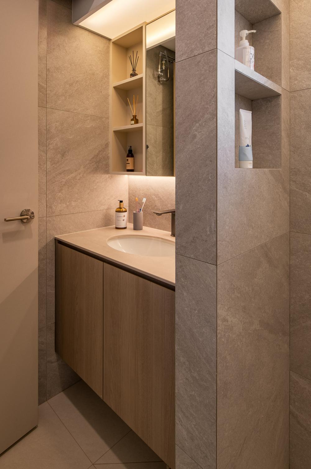 Contemporary Bathroom with Countertop and Homogeneous Tiles
