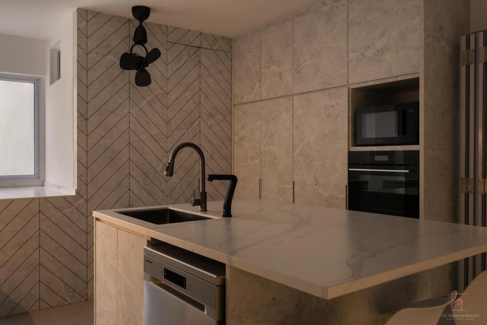 Contemporary Kitchen with Kitchen Island and Kitchen Backsplash