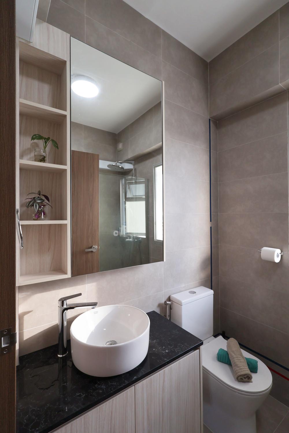 Contemporary Bathroom with Shower Screen and Bathroom Storage