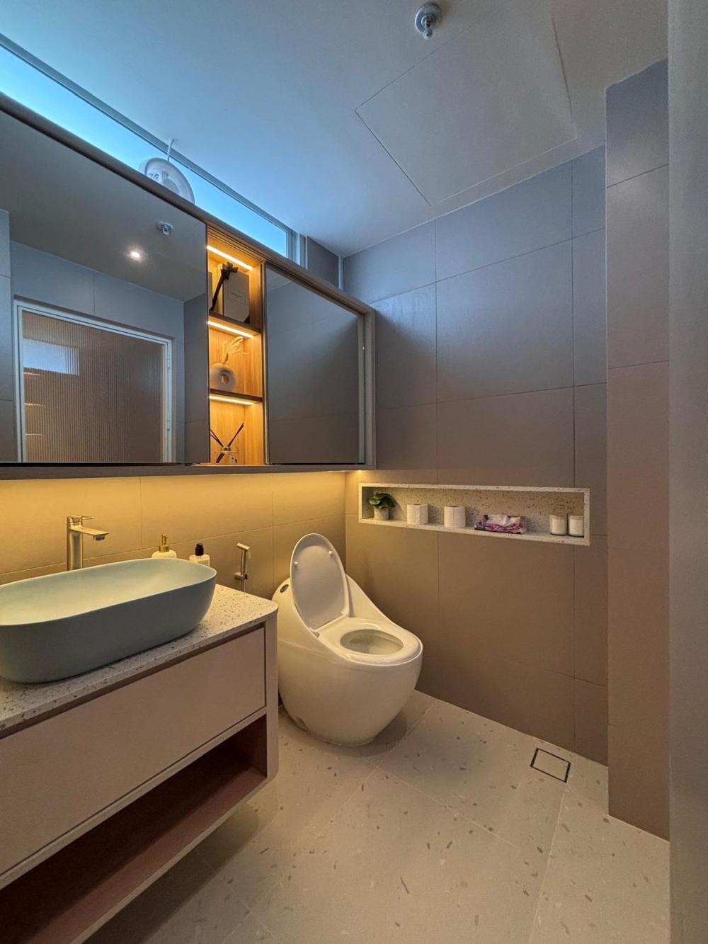 Minimalist Bathroom with Countertop and Mirror