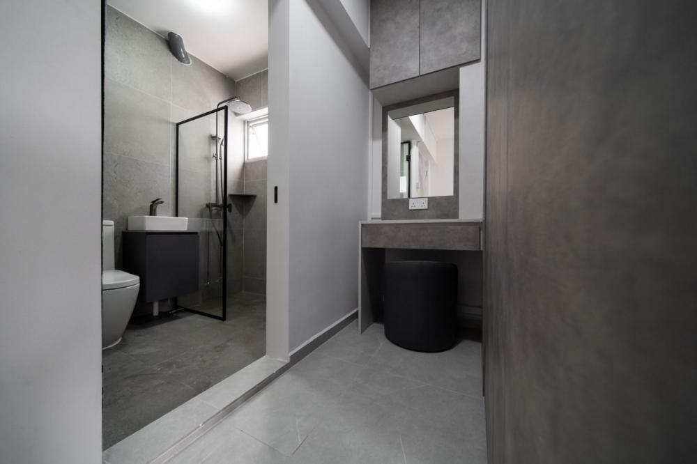 Modern Walk-in Wardrobe with Mirror and Wardrobe