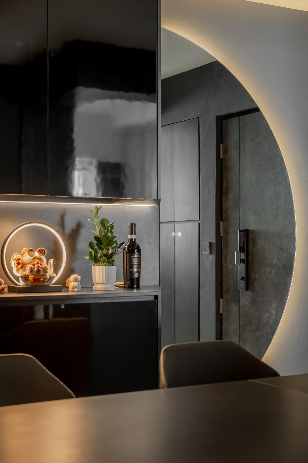 Contemporary Dining Room with Dining Table and Tableware