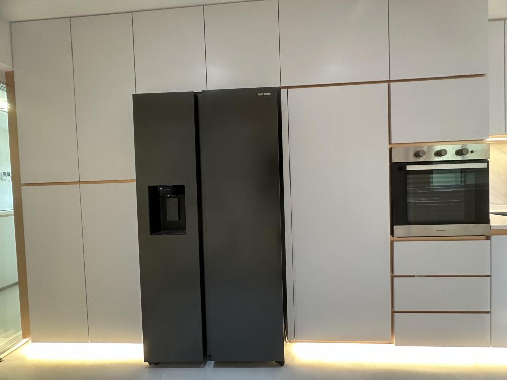 Modern Kitchen with Cupboard and Kitchen Cabinets