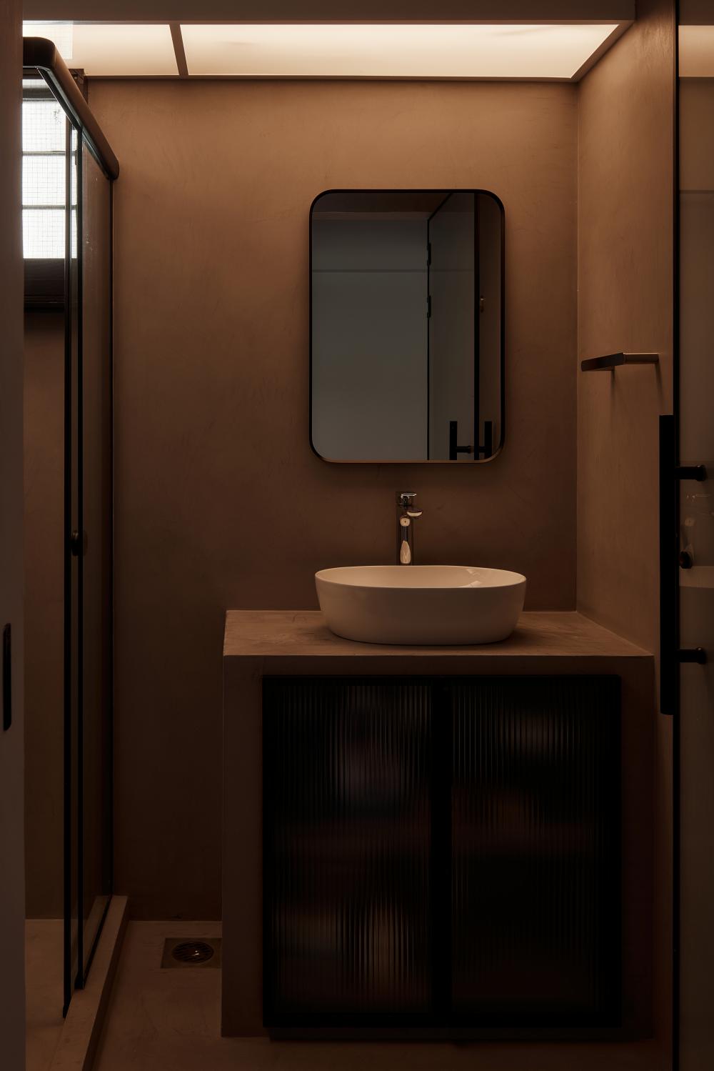Industrial Bathroom with Mirror and Bathroom Accessories