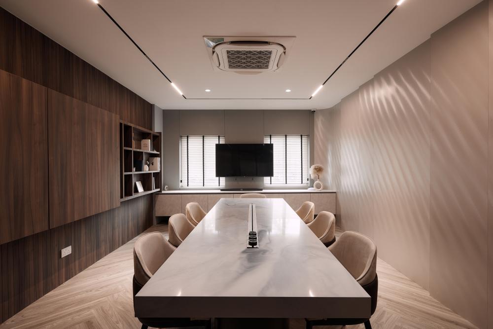 Modern Office with TV and Desk
