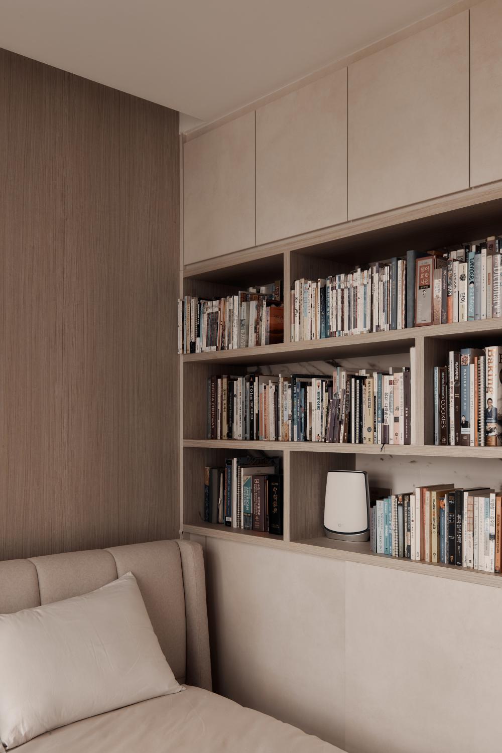 Modern Bedroom with Bookshelf and Closet