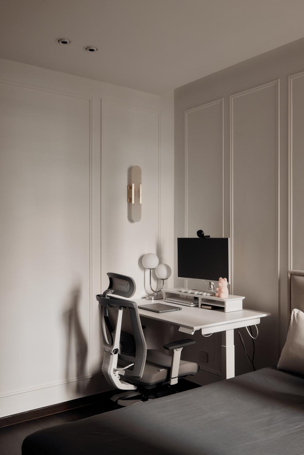 Modern Bedroom with Wardrobe and Flooring