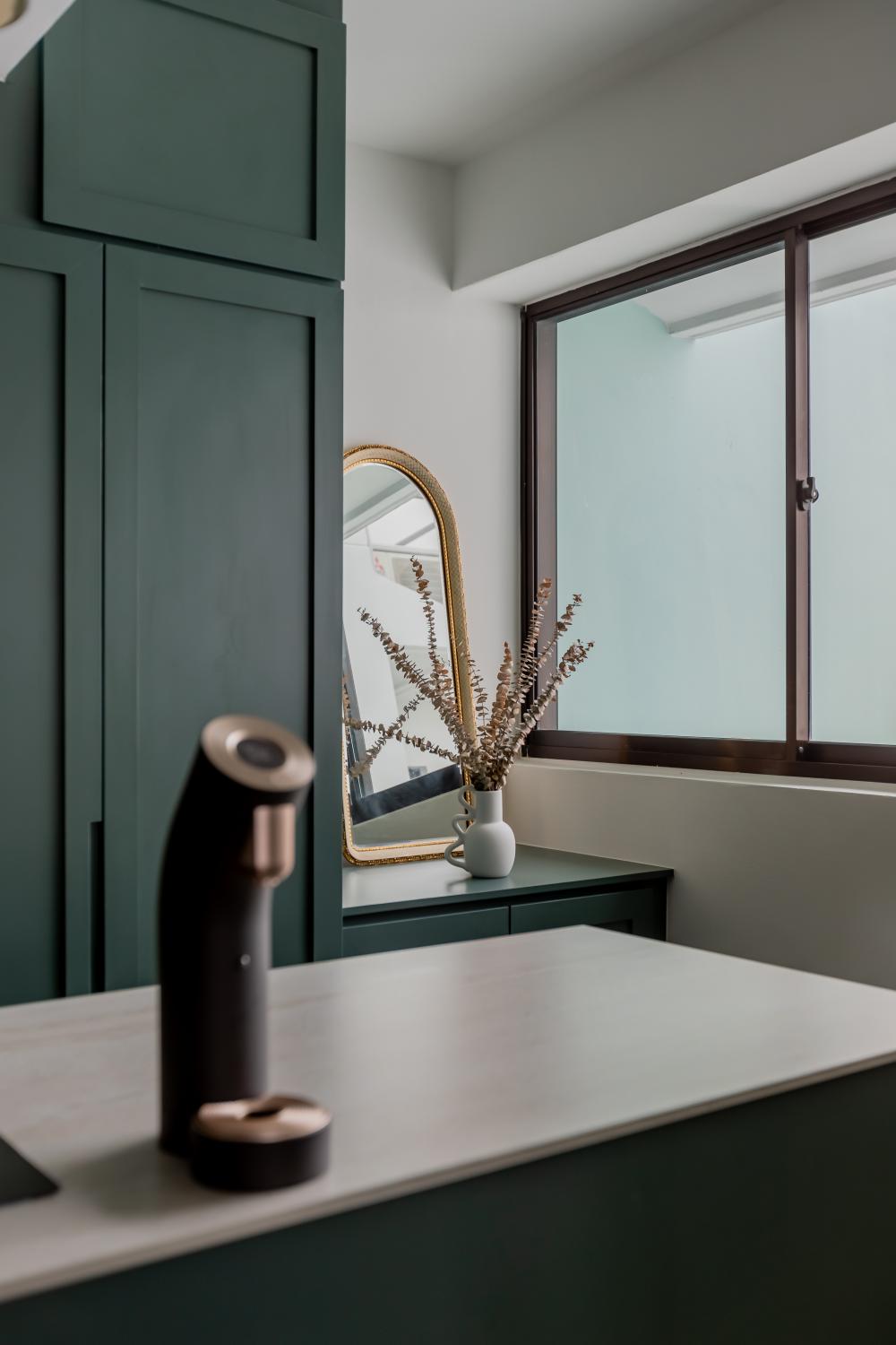 Contemporary Kitchen with Countertop and Kitchen Window