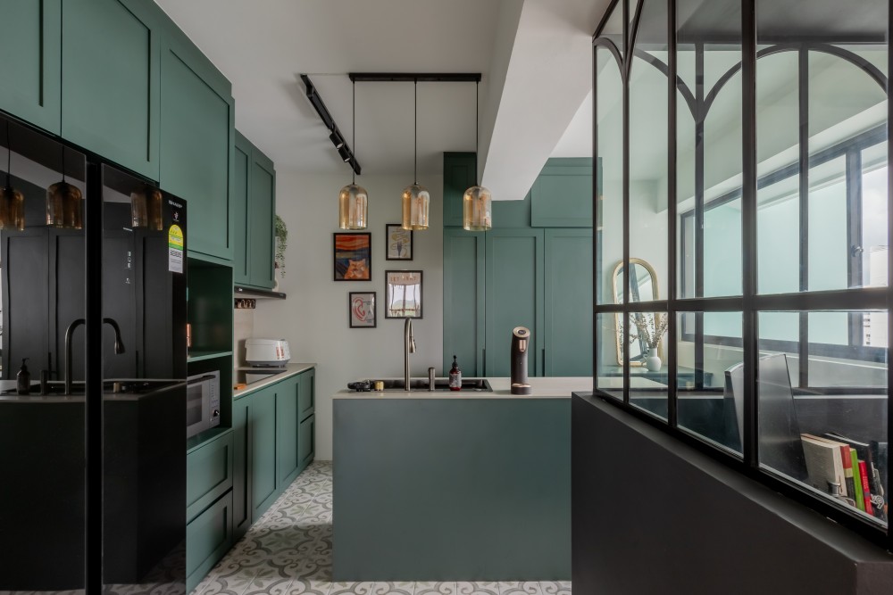 Contemporary Kitchen with Countertop and Homogeneous Tiles