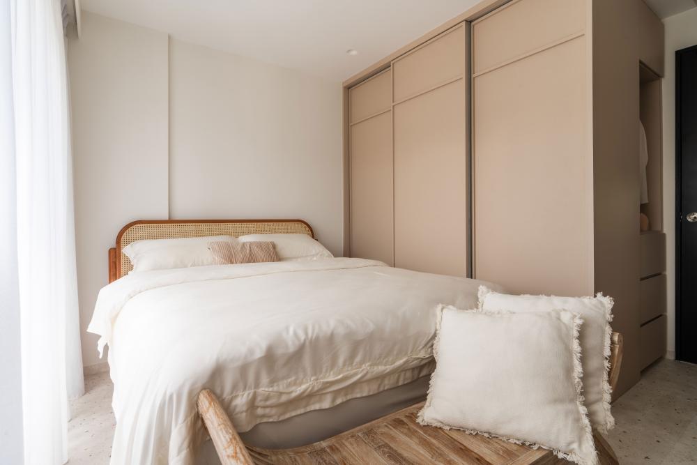 Asian Bedroom with Wardrobe and Sliding Wardrobe