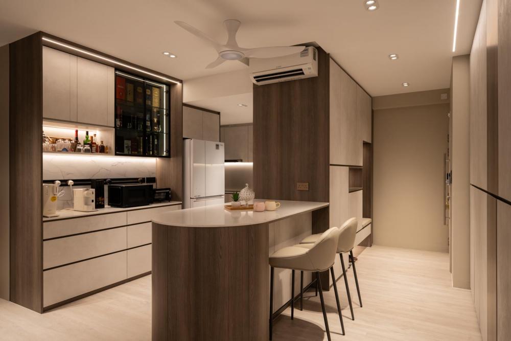 Modern Kitchen with Vinyl Flooring and Open Kitchen