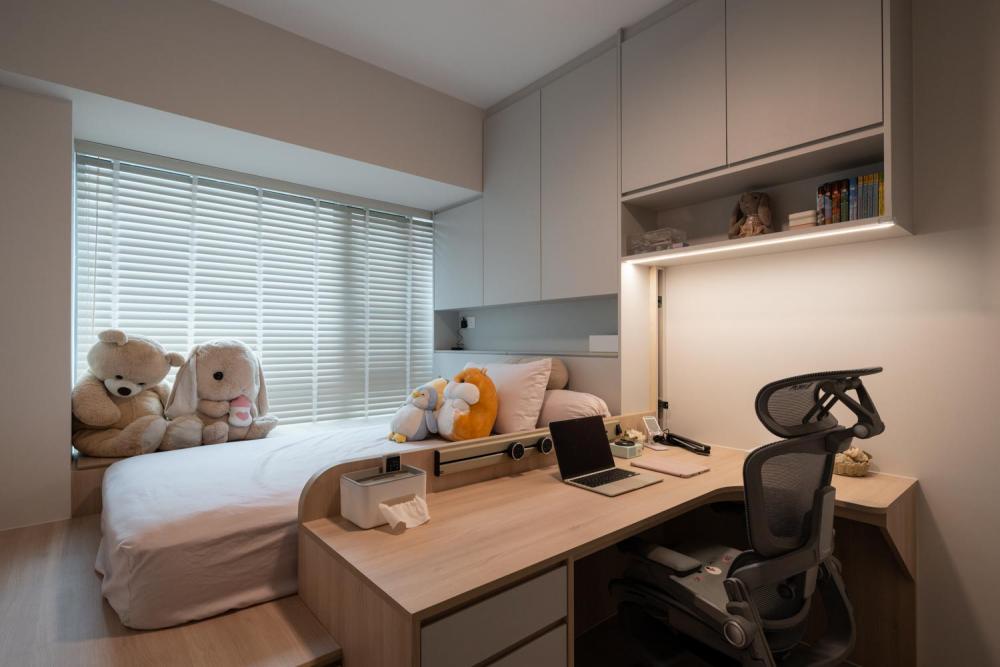 Modern Bedroom with Vinyl Flooring and Wardrobe