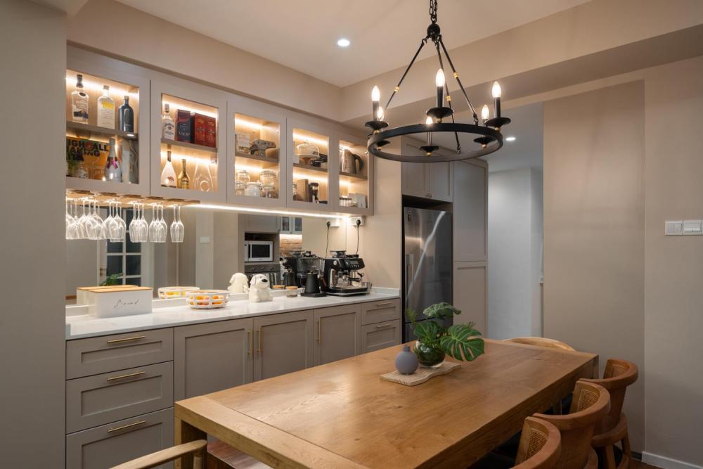 Contemporary Dining Room with Countertop and Parquet Floor