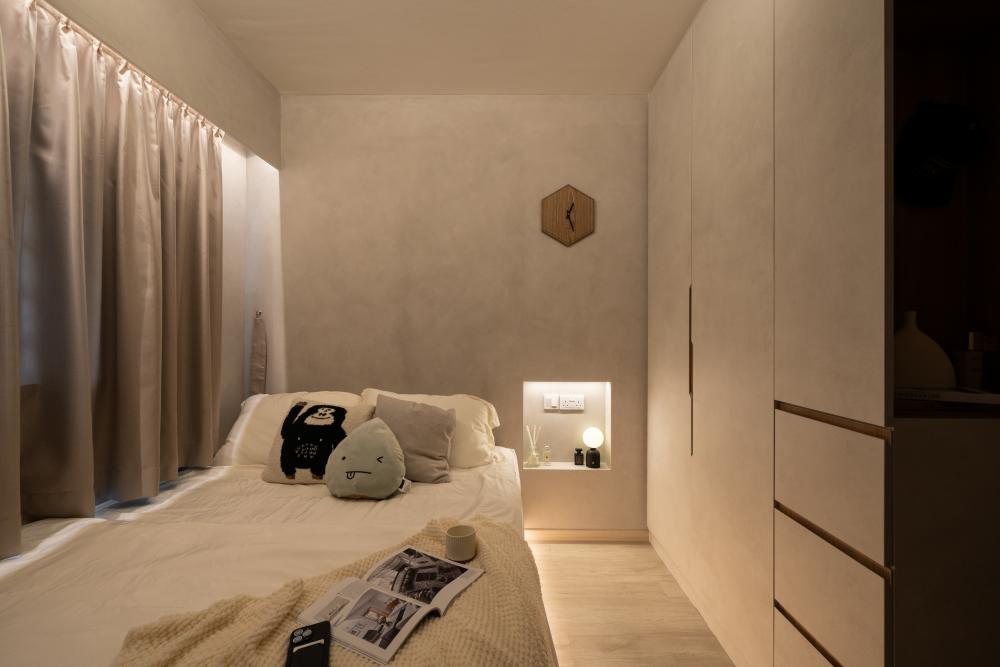 Minimalist Bedroom with Platform Bed and Cove Lighting