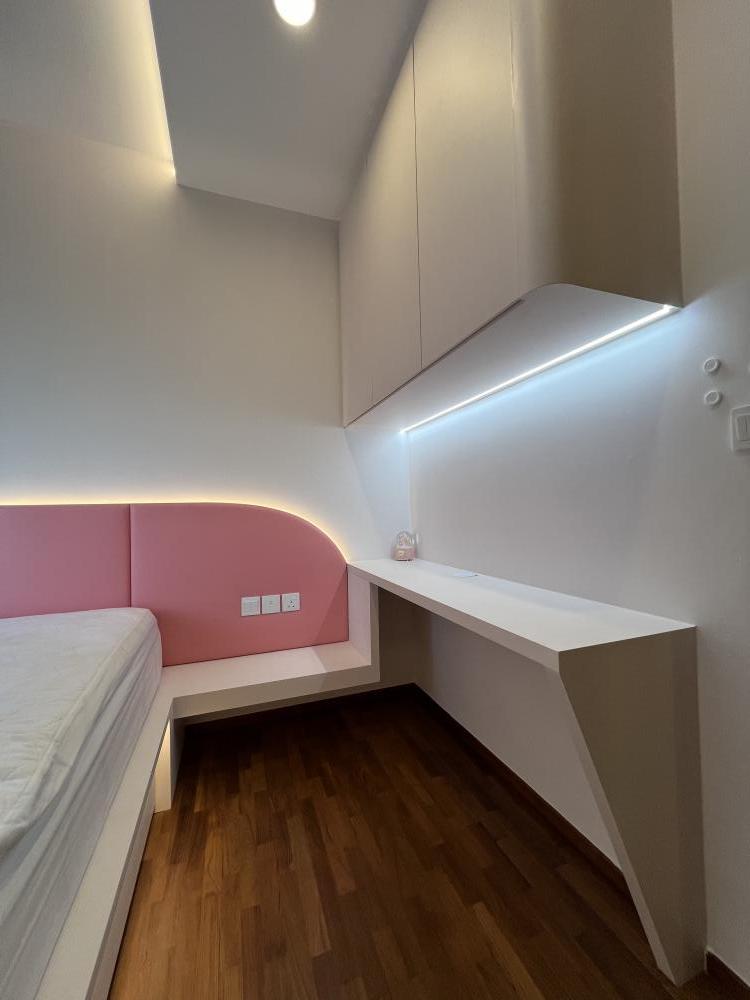 Minimalist Bedroom with Bookshelf and Drop Ceiling
