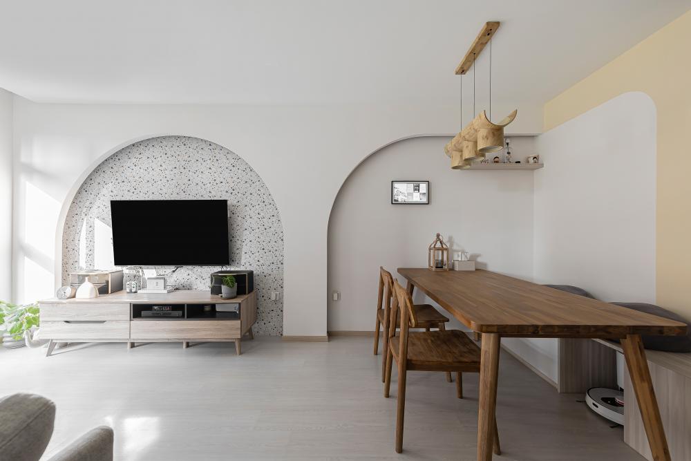 Scandinavian Living Room with Countertop and Vinyl Flooring