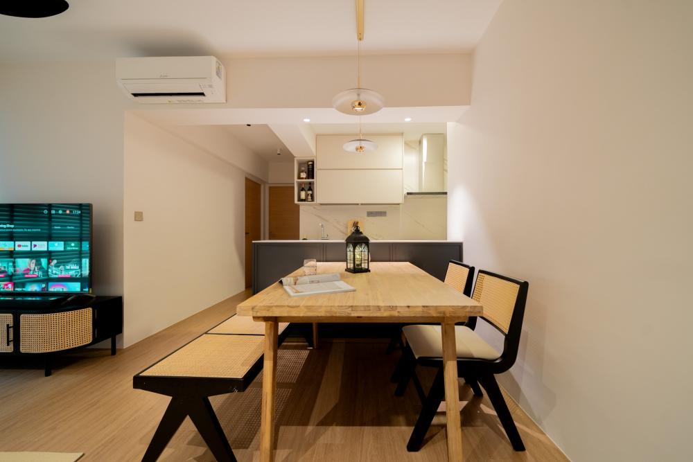Minimalist Dining Room with Drop Light and Dining Table