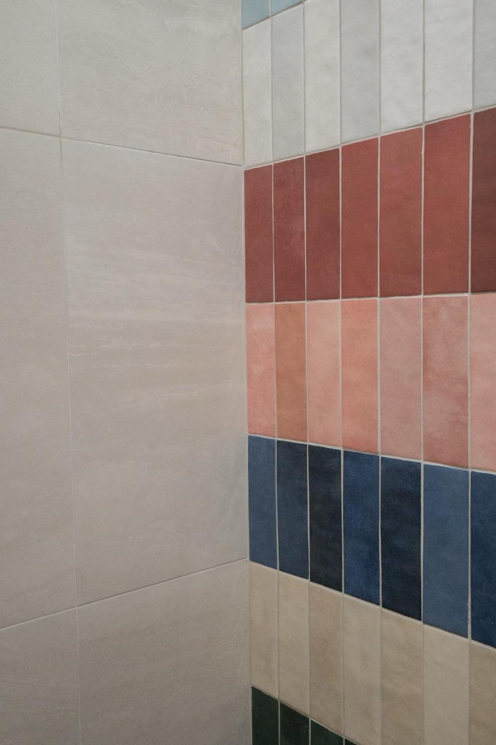 Contemporary Bathroom with Parquet Floor and Mosaic