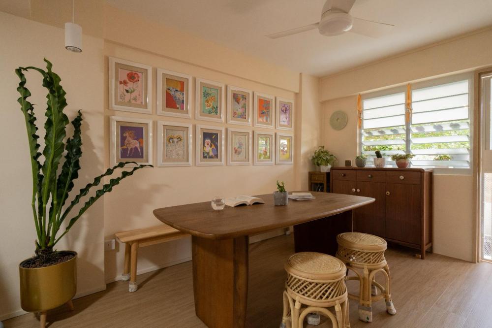 Contemporary Dining Room with Dining Table and Seating Bench