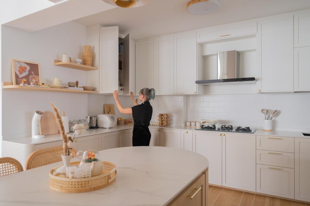 Contemporary Pantry with Kitchen Island and Tableware