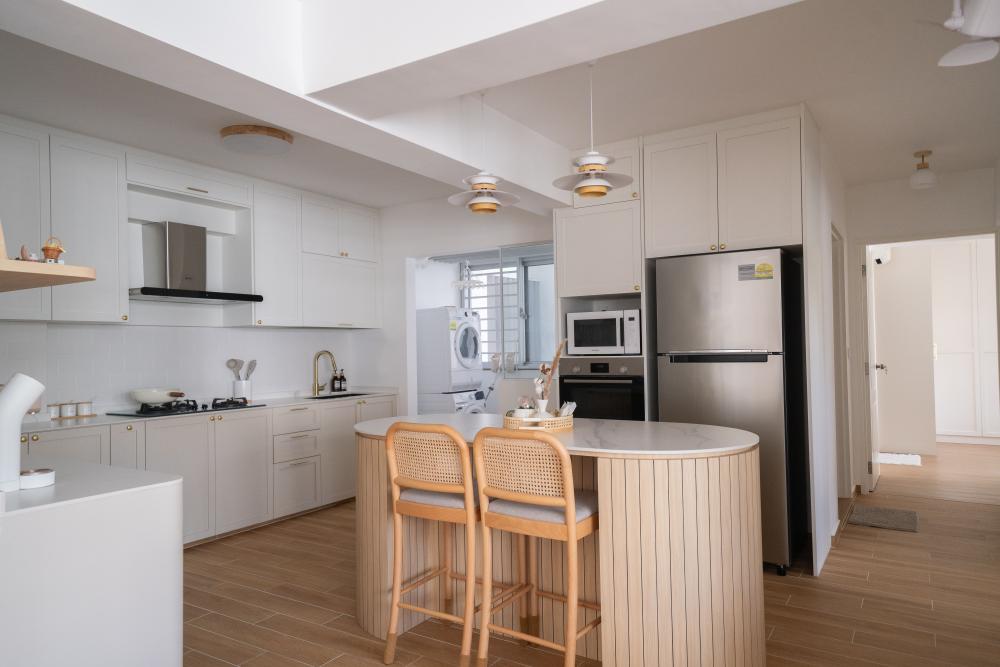 Contemporary Dining Room with Kitchen Island and Dining Table