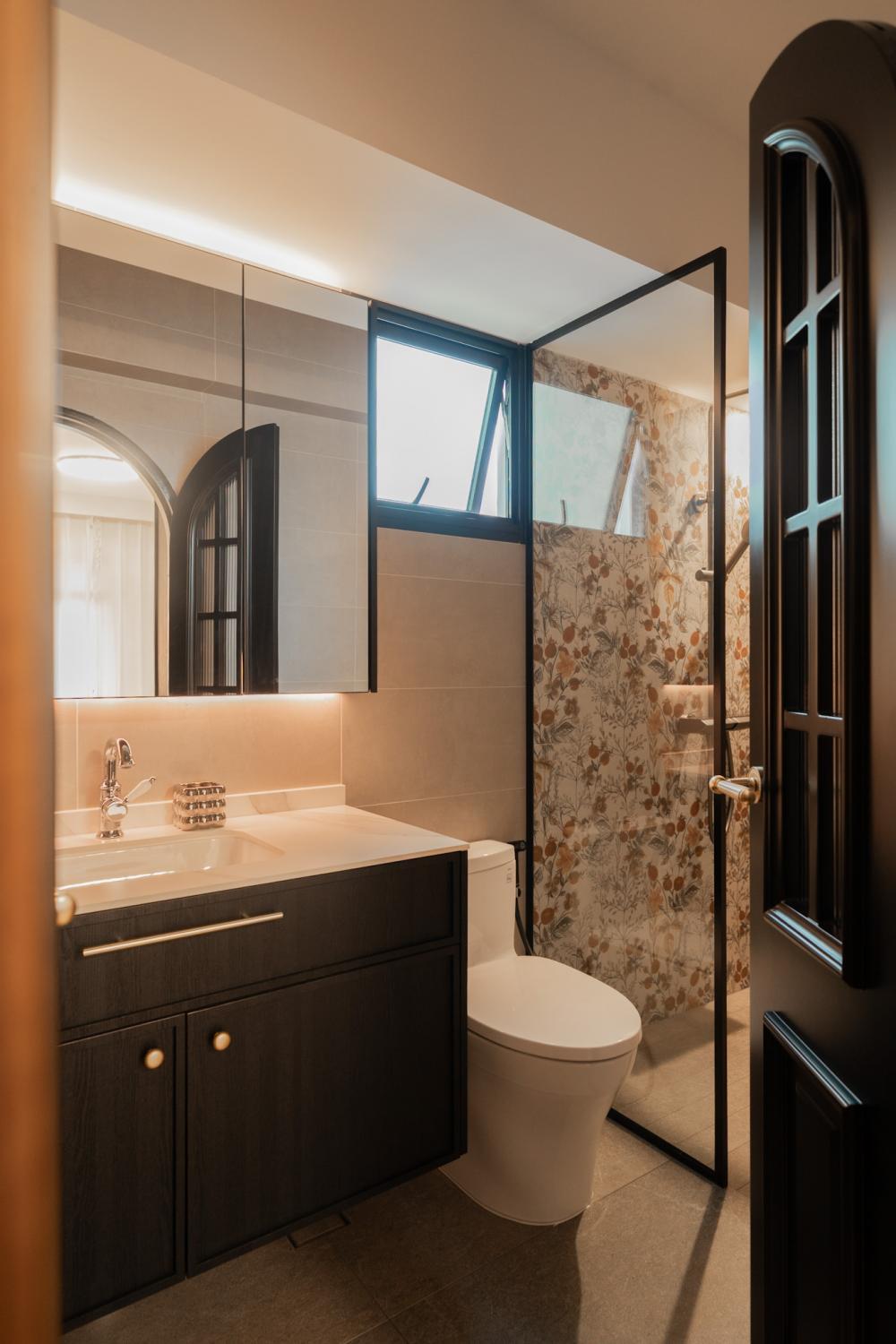 Vintage Bathroom with Marble Floor and Mirror
