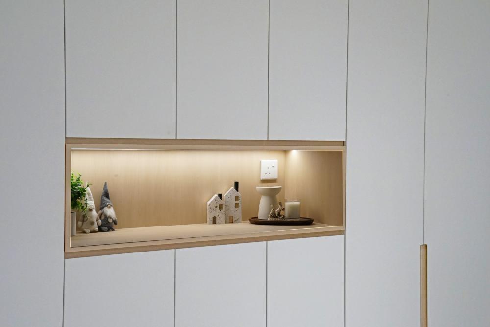 Scandinavian Entryway with Shoe Rack and Small Storage