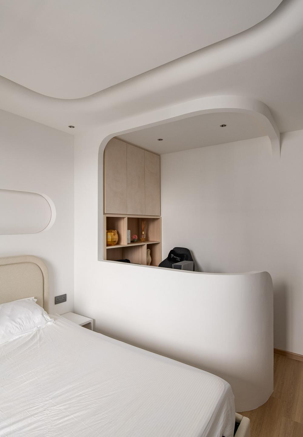 Contemporary Bedroom with Vinyl Flooring and Drop Ceiling