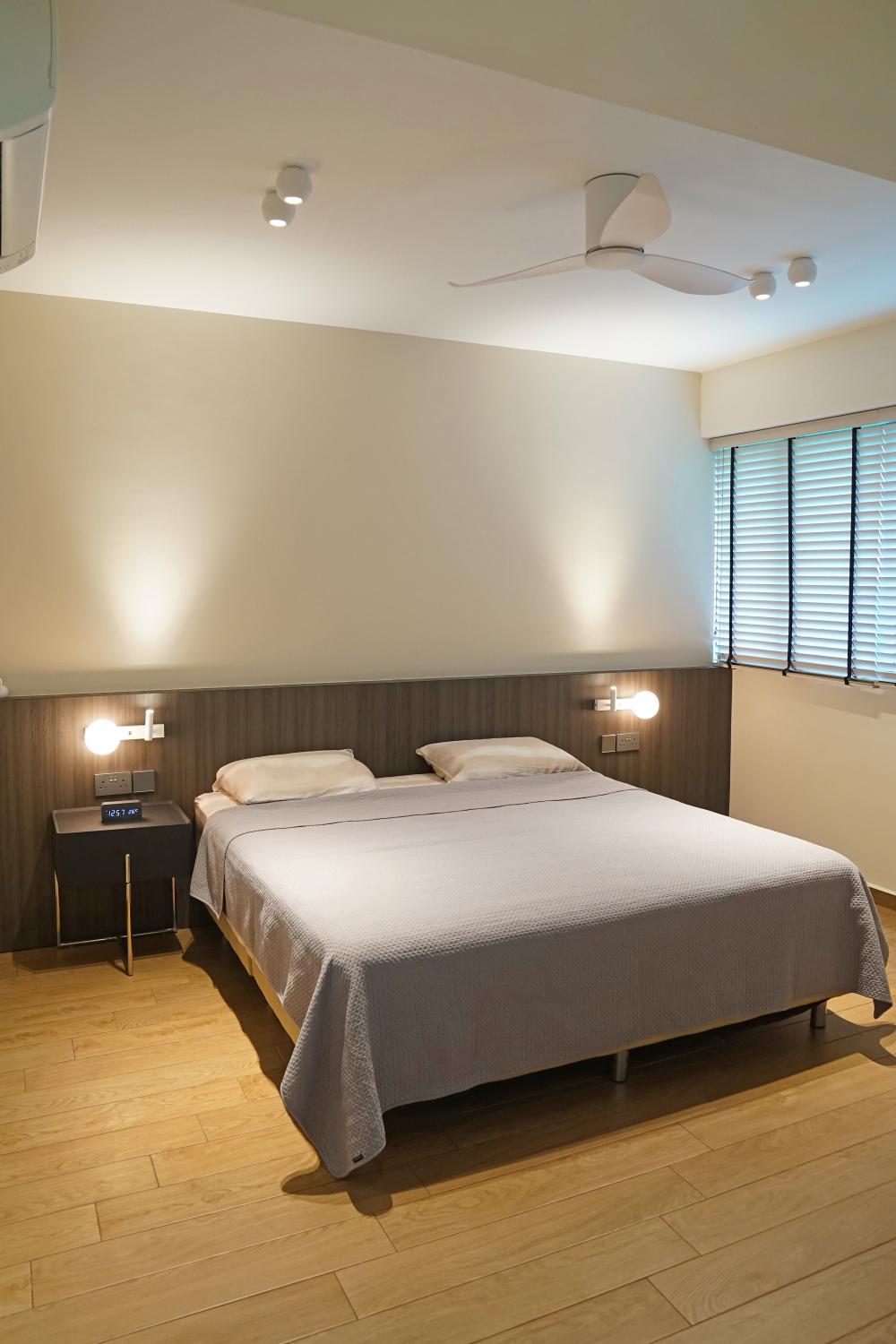 Modern Bedroom with Queen Bed and Bed