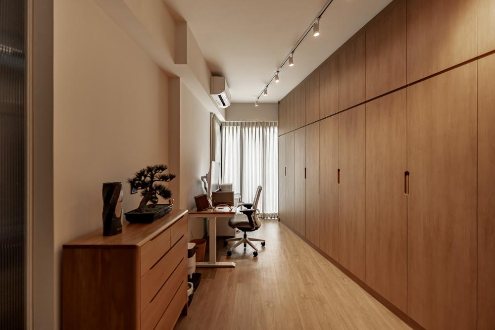 Modern Walk-in Wardrobe with Wardrobe and Vanity Counter