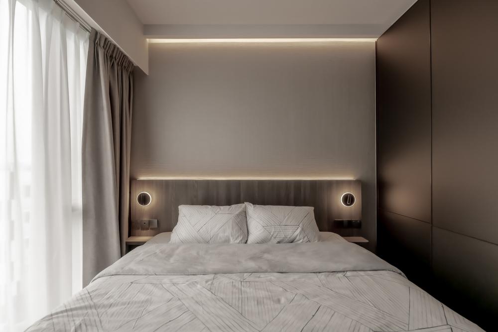 Modern Bedroom with Feature Wall and Bedside Table