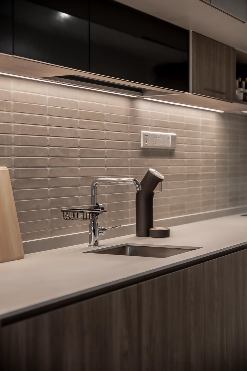 Modern Kitchen with Breakfast Counter and Dishwasher