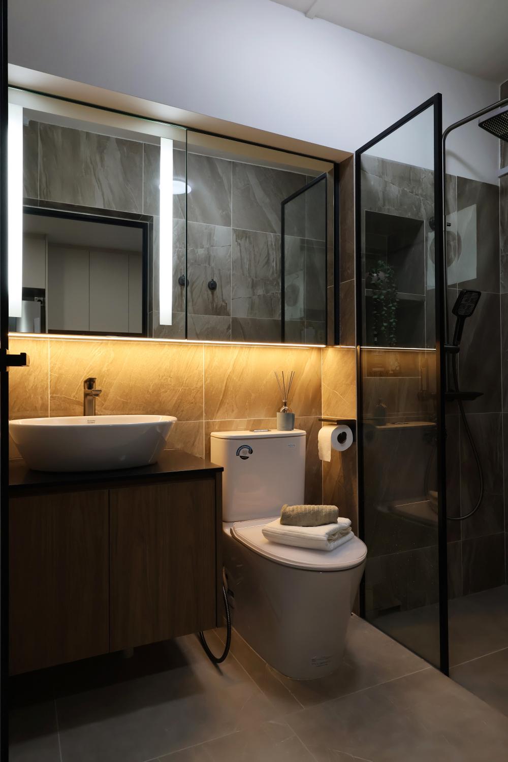 Contemporary Bathroom with Shower Screen and Bathroom Storage