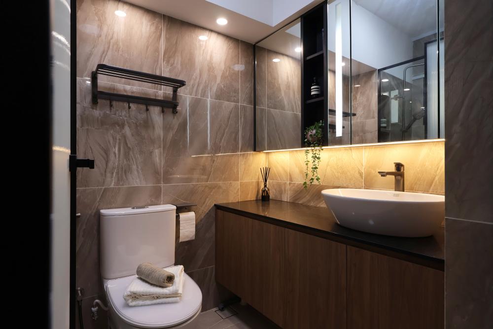 Contemporary Bathroom with Toilet Bowl and Houseplants
