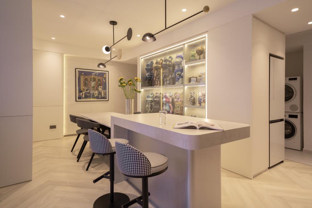 Contemporary Dining Room with Dining Table and Lighting