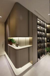   at Resale 4 Bedroom Condo @ Kingford Waterbay