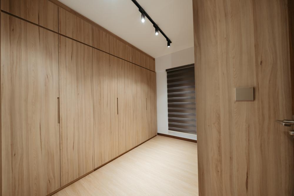 Minimalist Bedroom with Vinyl Flooring and Wardrobe
