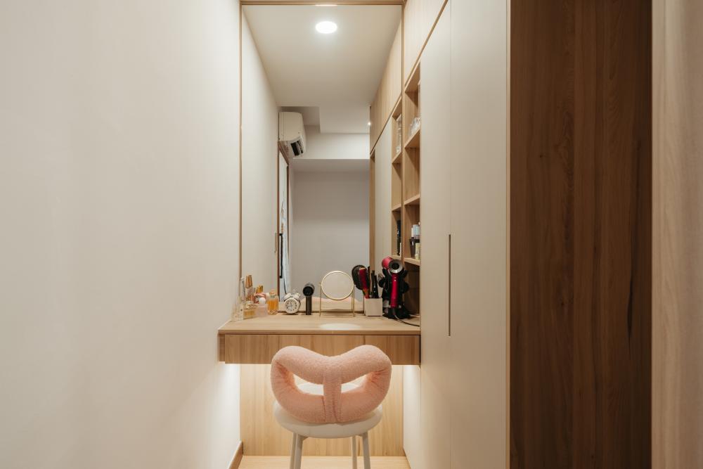 Minimalist Bedroom with Mirror and Wardrobe