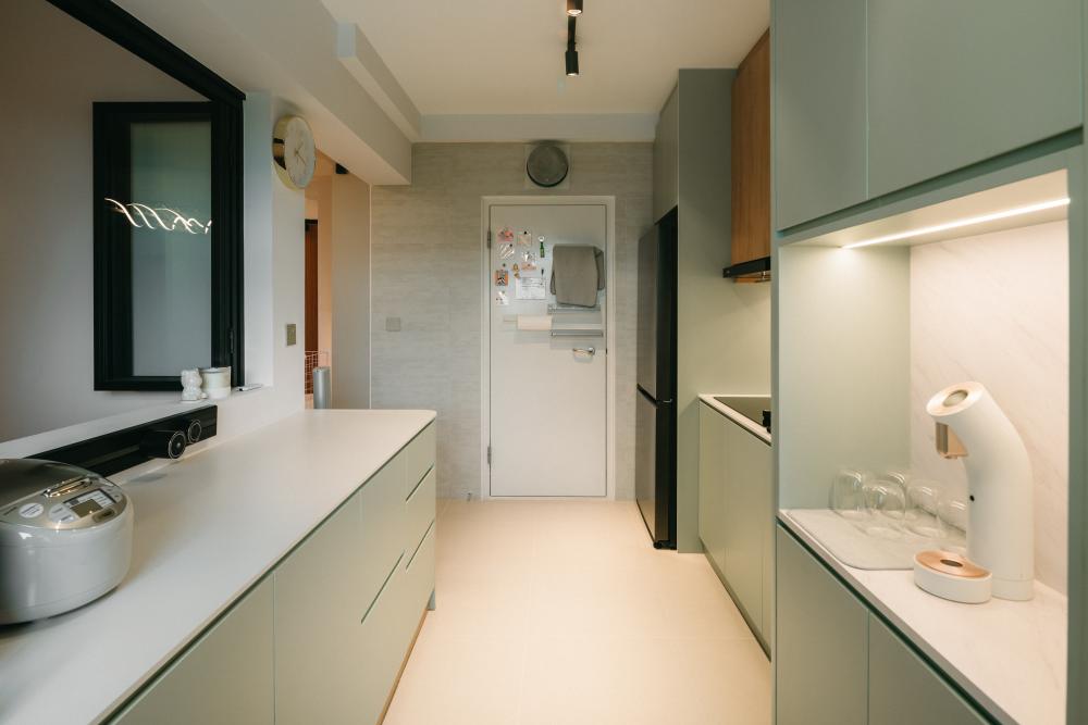 Minimalist Kitchen with Countertop and Open Kitchen