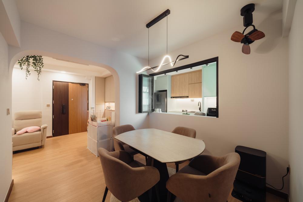 Minimalist Dining Room with Dining Table and Dining Chairs