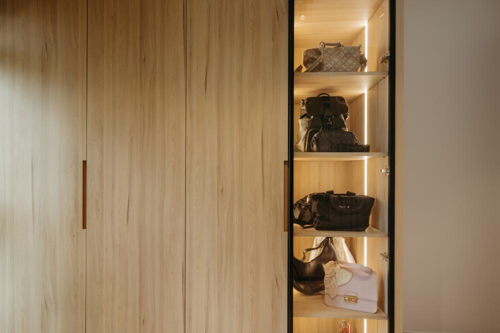 Minimalist Bedroom with Wardrobe and Closet