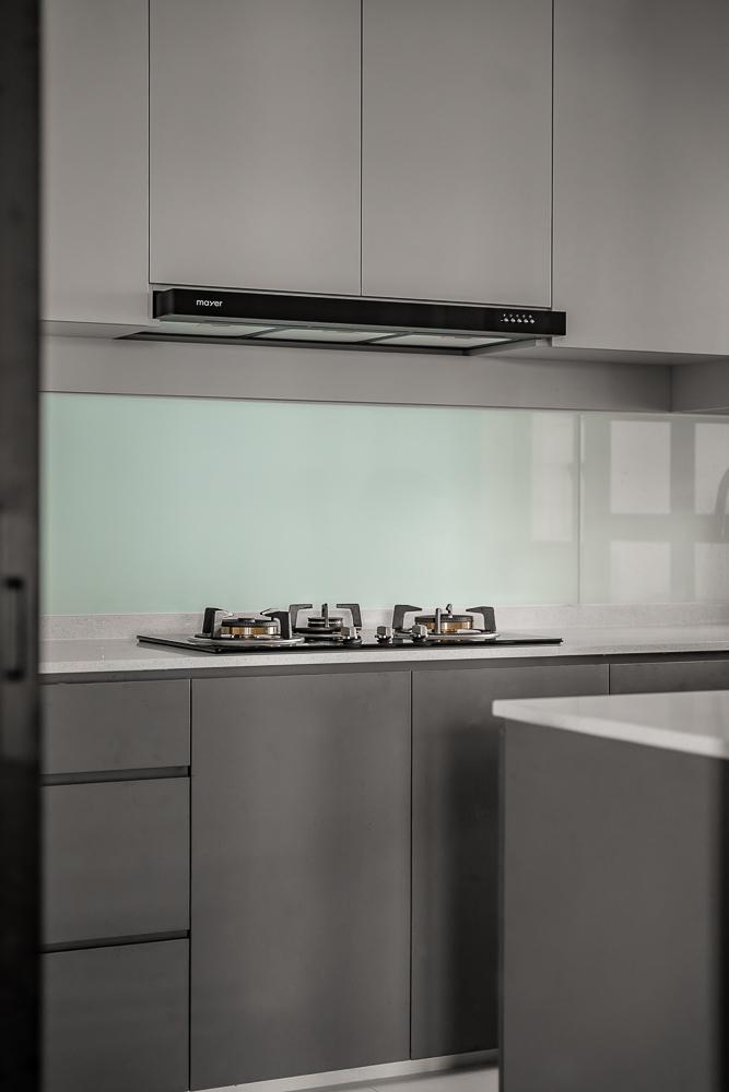 Contemporary Kitchen with Countertop and Kitchen Island