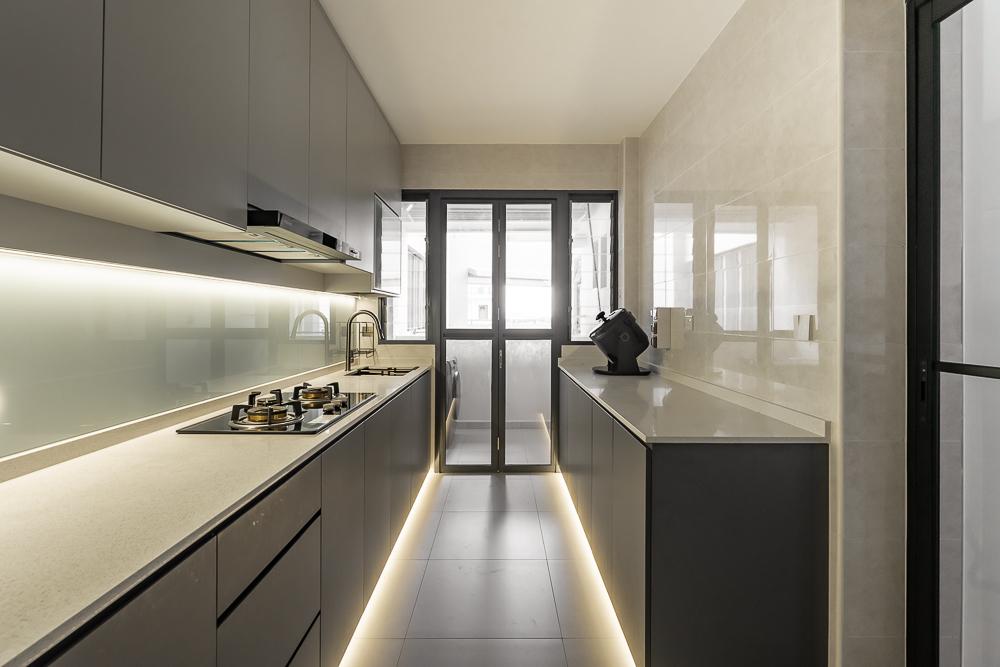 Contemporary Kitchen with Countertop and Homogeneous Tiles
