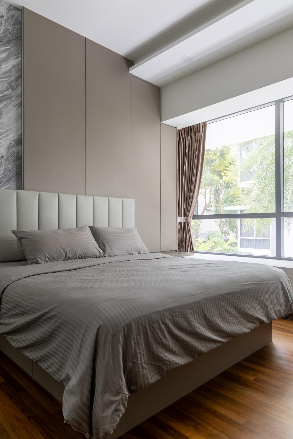 Modern Bedroom with Parquet Floor and Feature Wall