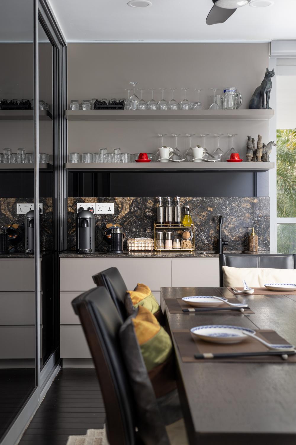 Modern Dining Room with Countertop and Glass Door