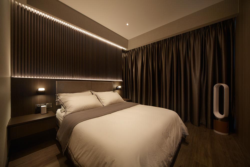 Modern Bedroom with Feature Wall and Cove Lighting
