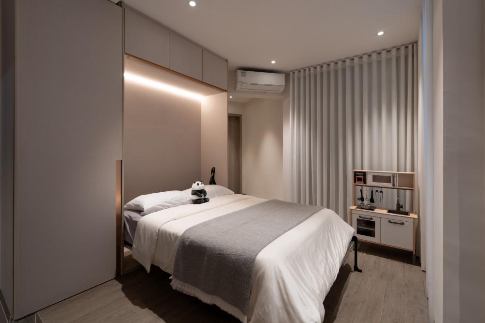 Modern Bedroom with Vinyl Flooring and Cove Lighting
